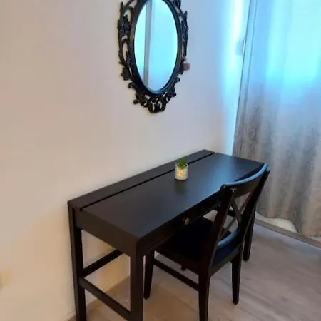 Apartment Central Perk - City Center Oasis Split