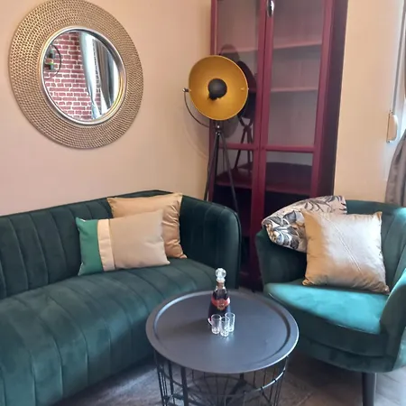 Central Perk - City Center Oasis